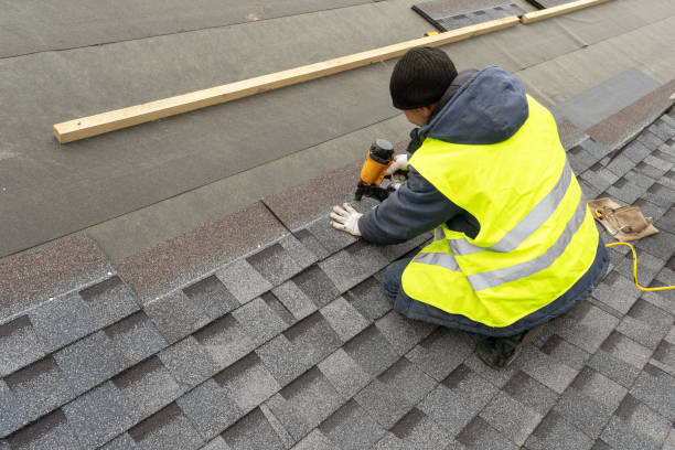 Roof Gutter Cleaning in Greens Farms, CT